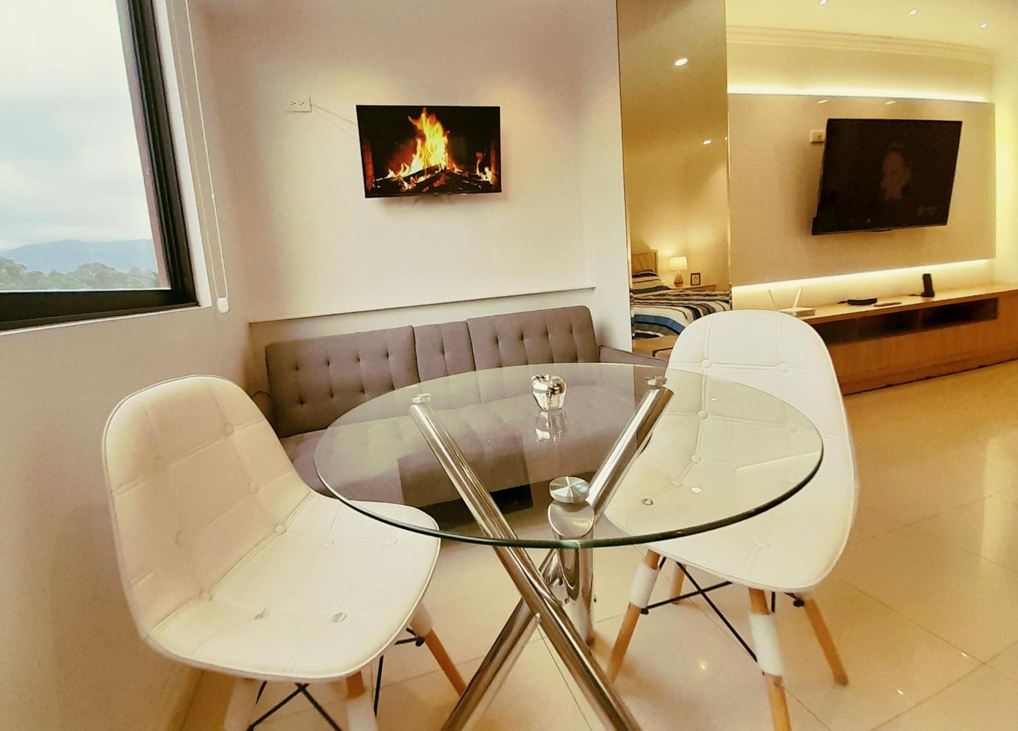 Elegante Suite Privada En Cuenca - Parqueo Incluido Exterior foto